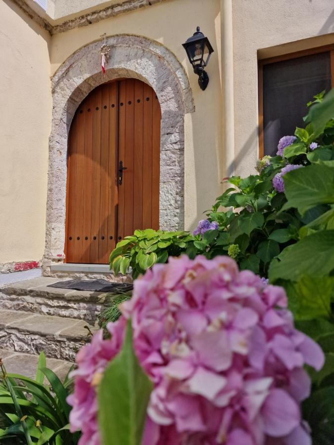 Palorto Traditional Hotel Гірокастра Екстер'єр фото